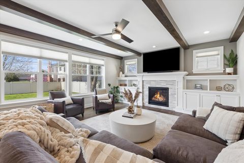 Tiny photo for 650 N West Avenue, Elmhurst, IL 60126 (MLS # 12619866)