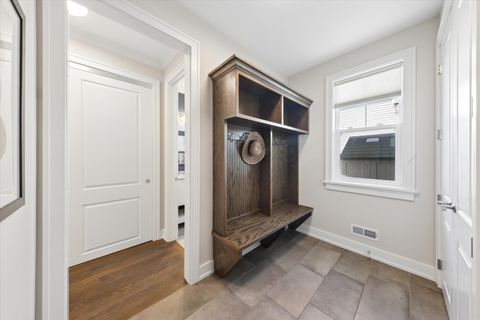 Tiny photo for 650 N West Avenue, Elmhurst, IL 60126 (MLS # 12619866)