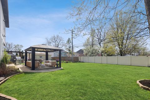 Tiny photo for 650 N West Avenue, Elmhurst, IL 60126 (MLS # 12619866)