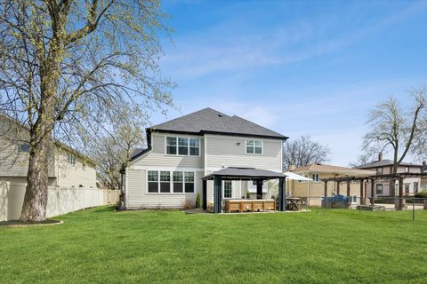 Tiny photo for 650 N West Avenue, Elmhurst, IL 60126 (MLS # 12619866)