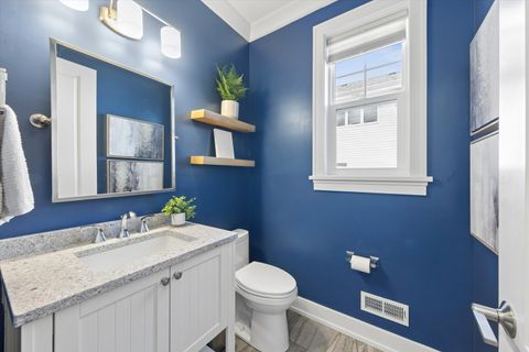 Tiny photo for 650 N West Avenue, Elmhurst, IL 60126 (MLS # 12619866)