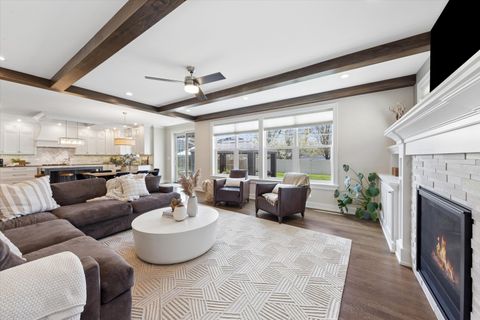 Tiny photo for 650 N West Avenue, Elmhurst, IL 60126 (MLS # 12619866)