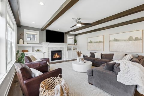 Tiny photo for 650 N West Avenue, Elmhurst, IL 60126 (MLS # 12619866)