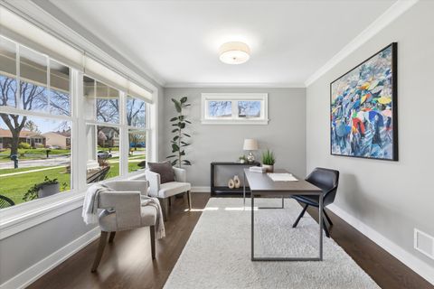 Tiny photo for 650 N West Avenue, Elmhurst, IL 60126 (MLS # 12619866)