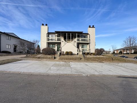 Tiny photo for 5915 36th Avenue Court #14, Moline, IL 51265 (MLS # 12559557)