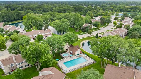 Tiny photo for 181 W Fabish Drive, Buffalo Grove, IL 60089 (MLS # 12589478)