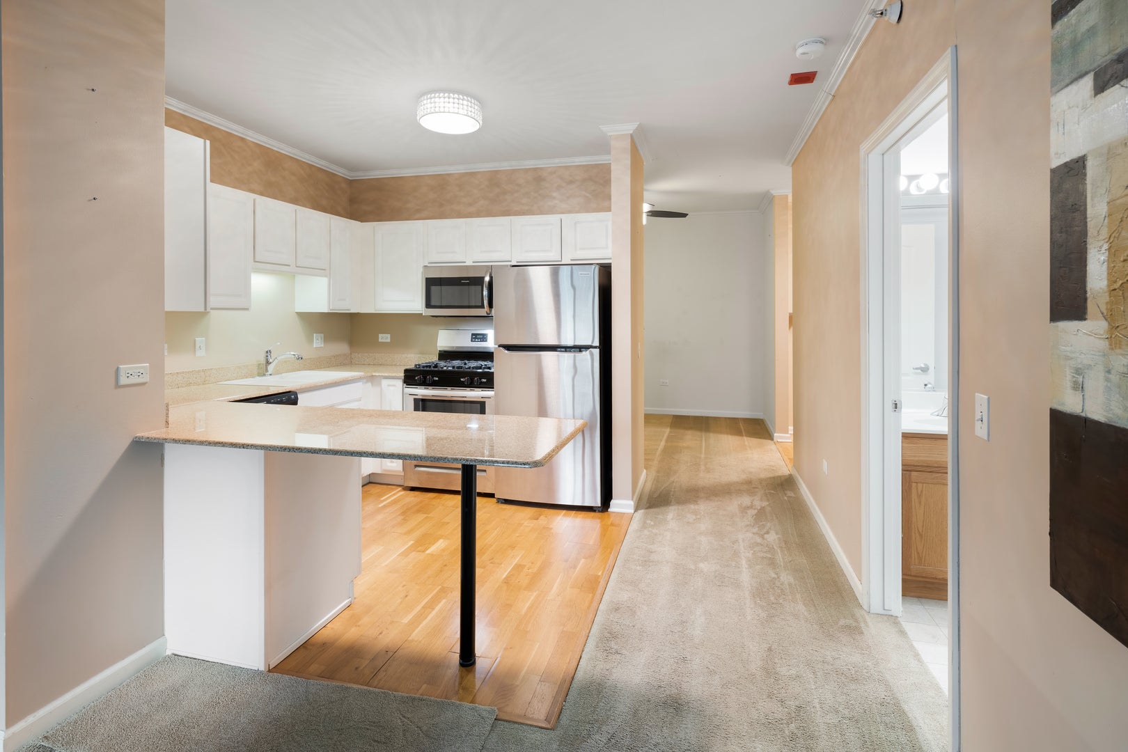 125 S JEFFERSON Street 2305