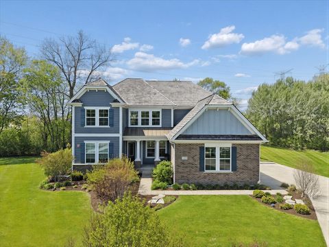 Photo of 1329 Blackberry Court, Libertyville, IL 60048 (MLS # 12618834)