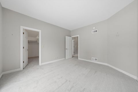 Tiny photo for 10 Lakeside Lane, North Barrington, IL 60010 (MLS # 12531075)