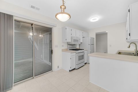 Tiny photo for 200 Columbia Court #5, Schaumburg, IL 60193 (MLS # 12425518)