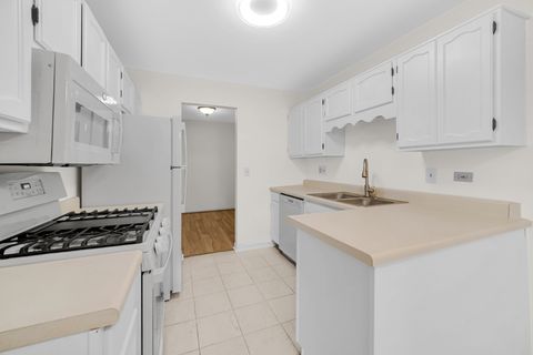 Tiny photo for 200 Columbia Court #5, Schaumburg, IL 60193 (MLS # 12425518)