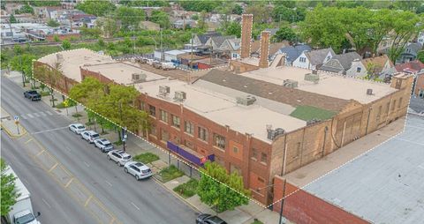 4538 W FULLERTON Avenue Chicago IL 60639