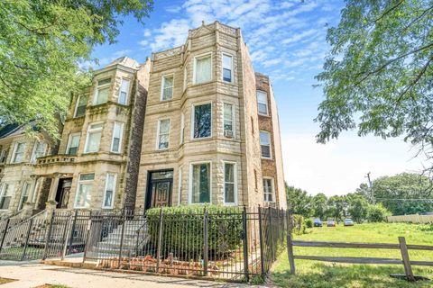 5225 S Indiana Avenue Chicago IL 60615