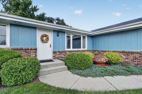 Tiny photo for 4604 Minns Drive, Machesney Park, IL 61115 (MLS # 12742923)
