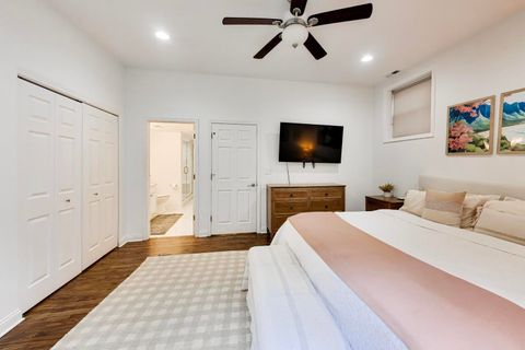 Tiny photo for 2851 N Damen Avenue #1, Chicago, IL 60618 (MLS # 12609725)