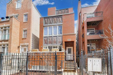 Tiny photo for 2851 N Damen Avenue #1, Chicago, IL 60618 (MLS # 12609725)