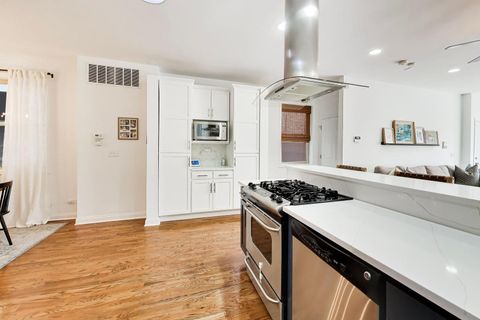 Tiny photo for 2851 N Damen Avenue #1, Chicago, IL 60618 (MLS # 12609725)