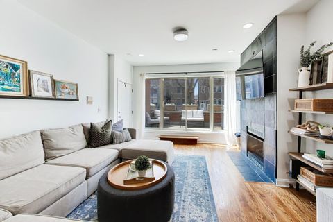 Tiny photo for 2851 N Damen Avenue #1, Chicago, IL 60618 (MLS # 12609725)
