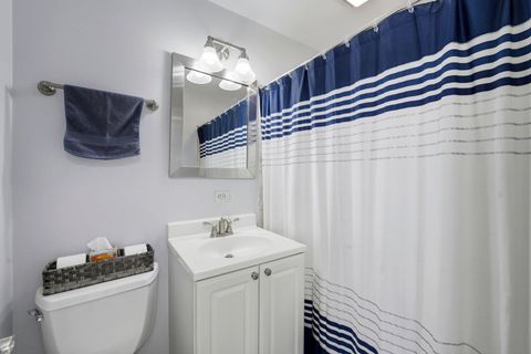 Tiny photo for 2851 N Southport Avenue #E, Chicago, IL 60657 (MLS # 12594443)