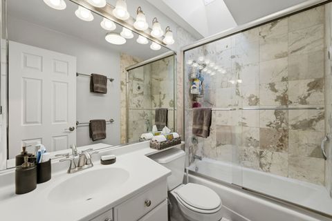 Tiny photo for 2851 N Southport Avenue #E, Chicago, IL 60657 (MLS # 12594443)