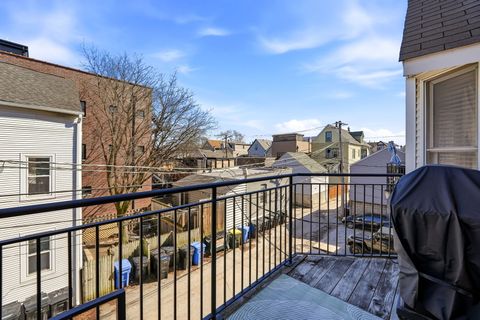 Tiny photo for 2851 N Southport Avenue #E, Chicago, IL 60657 (MLS # 12594443)