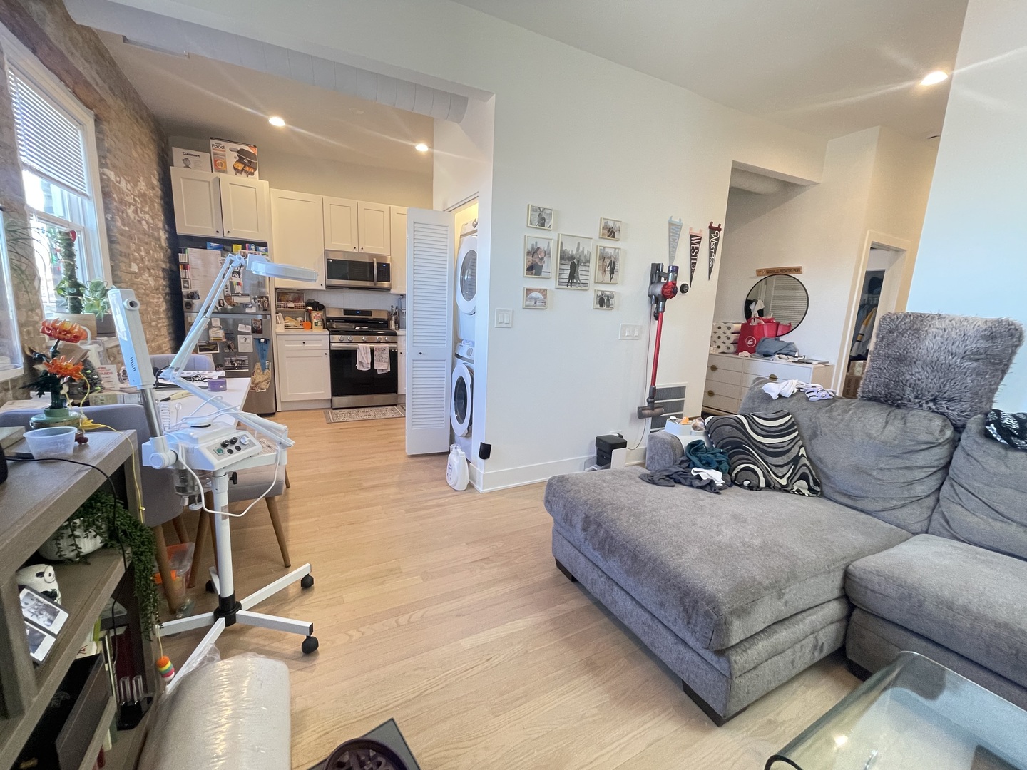 1856 W Chicago Avenue 4R