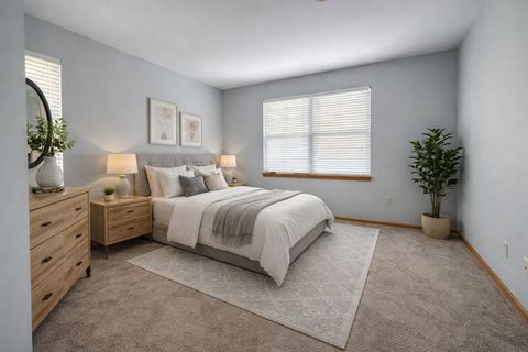 Tiny photo for 520 Chesterfield Court, Oswego, IL 60543 (MLS # 12535552)