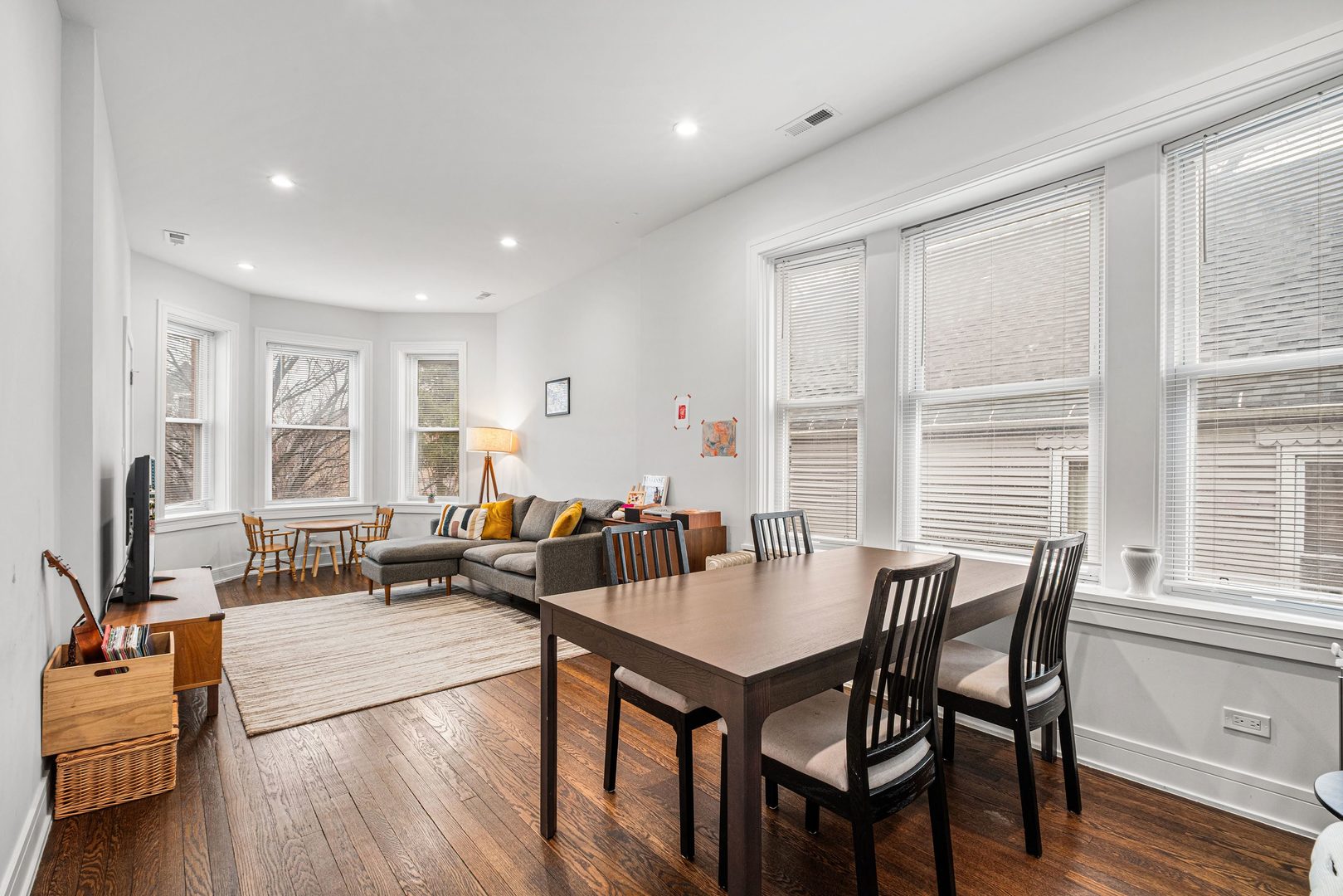 3904 N Whipple Avenue 2