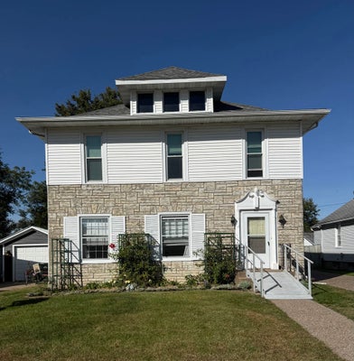 920 11 AVE, CLINTON, IA 52732 - Image 574f9ec17bfdb79701f2f2004f07a481/4182225498