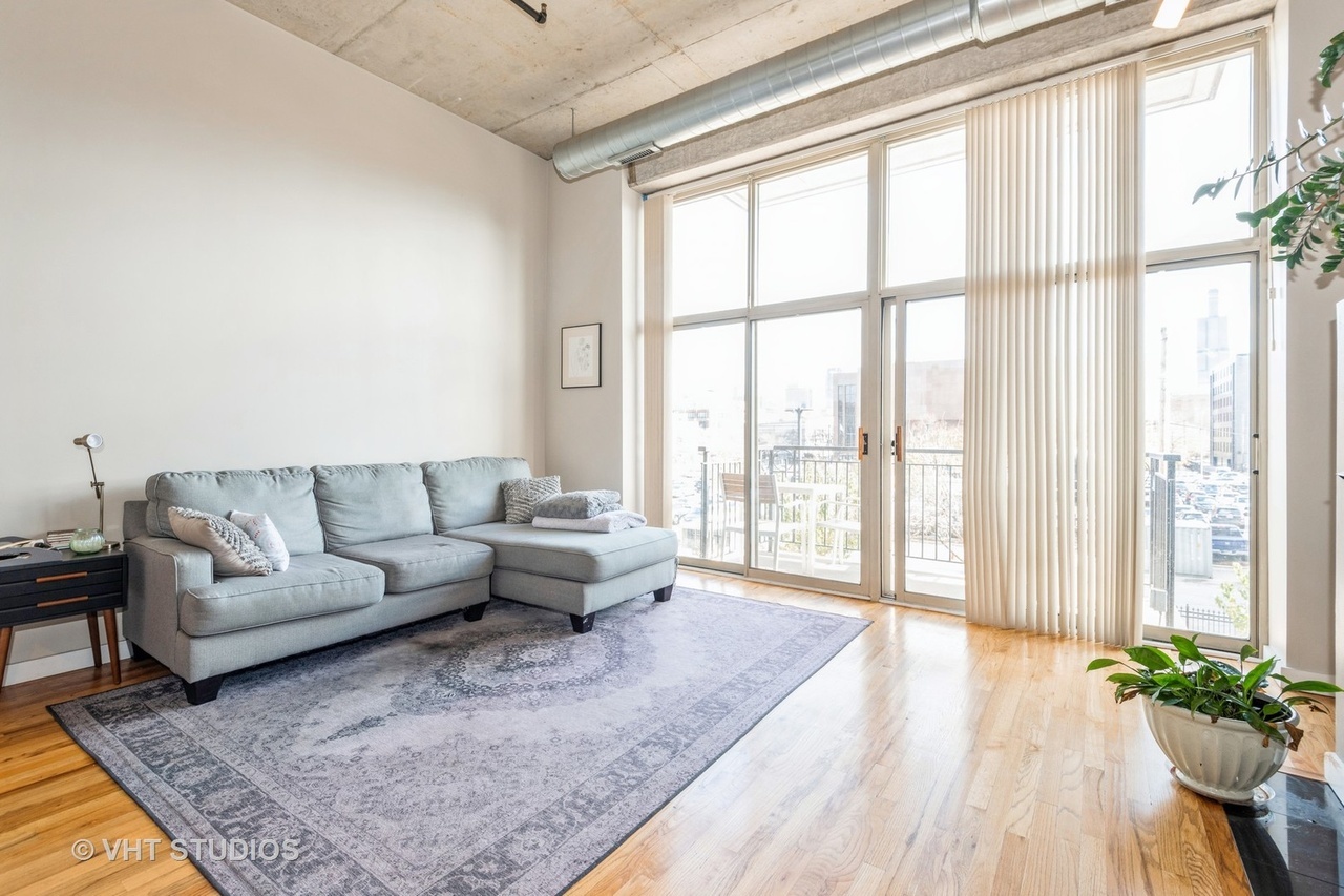 6 S LAFLIN Street 312