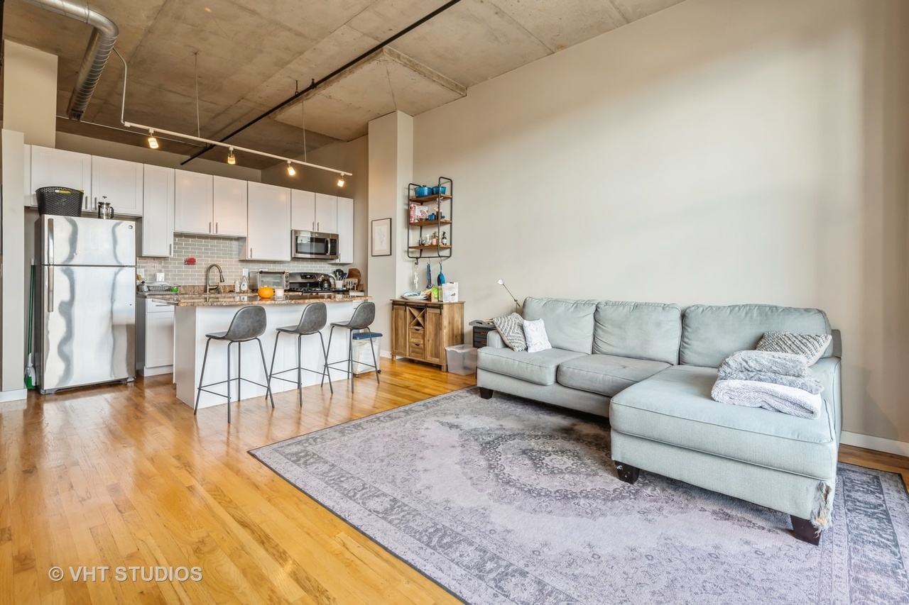 6 S LAFLIN Street 312