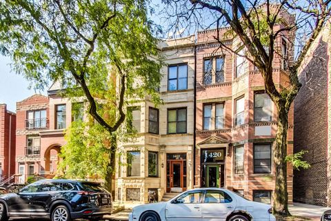 1422 W Lexington Street 1F Chicago IL 60607