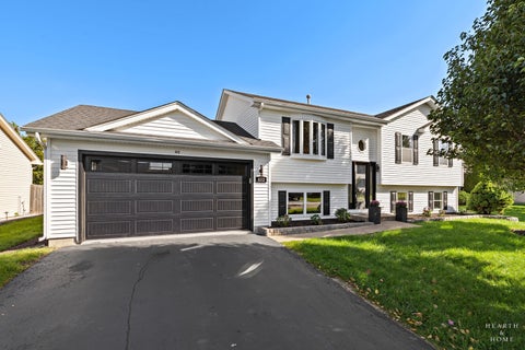 Tiny photo for 612 Wimbleton Trail, McHenry, IL 60050 (MLS # 12785733)