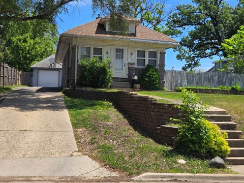 Photo of 953 Elizabeth Street, Elgin, IL 60120 (MLS # 12663203)