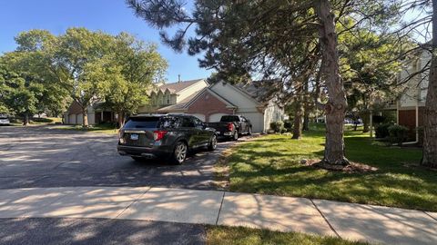 1301 Timberwood Court D1 Schaumburg IL 60193