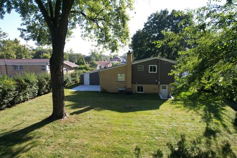 Tiny photo for 624 N Ridge Avenue, Lombard, IL 60148 (MLS # 12407353)