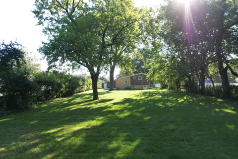 Tiny photo for 624 N Ridge Avenue, Lombard, IL 60148 (MLS # 12407353)