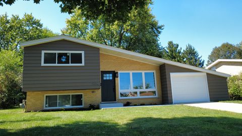 Photo of 624 N Ridge Avenue, Lombard, IL 60148 (MLS # 12407353)