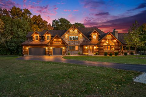 Photo of 6125 Tulip Lane, Grant Park, IL 60940 (MLS # 12503213)