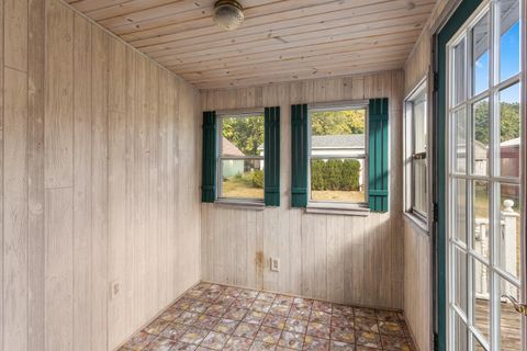 Tiny photo for 347 W Franklin Street, Paxton, IL 60957 (MLS # 12475077)