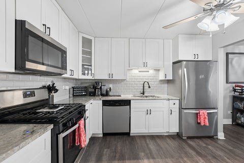 Tiny photo for 7114 W 108th Street #301, Worth, IL 60482 (MLS # 12770305)