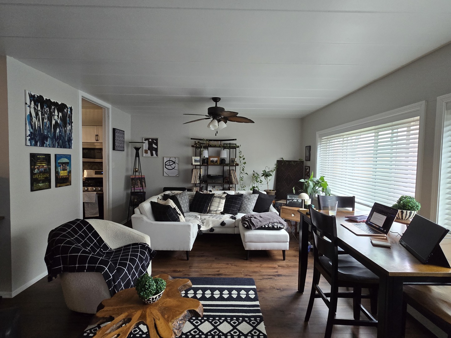 1139 Leavitt Avenue 203