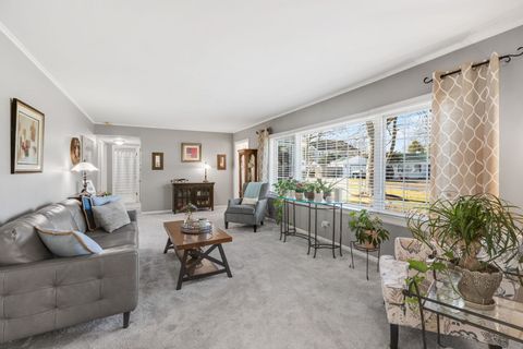 Tiny photo for 1730 George Court, Glenview, IL 60025 (MLS # 12587846)