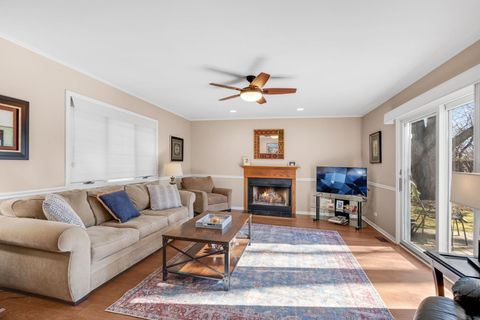 Tiny photo for 1730 George Court, Glenview, IL 60025 (MLS # 12587846)