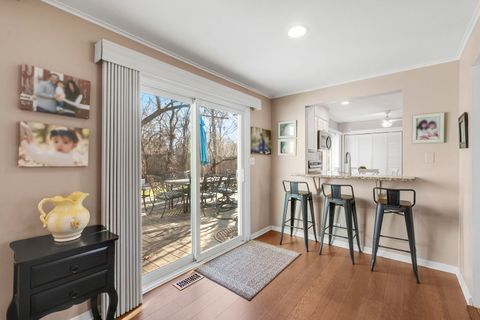 Tiny photo for 1730 George Court, Glenview, IL 60025 (MLS # 12587846)