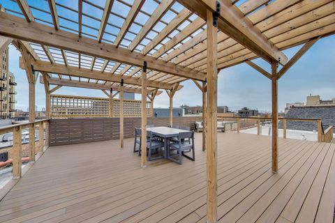 Tiny photo for 1636 W Melrose Street #303, Chicago, IL 60657 (MLS # 12631020)