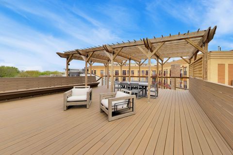 Tiny photo for 1636 W Melrose Street #303, Chicago, IL 60657 (MLS # 12631020)