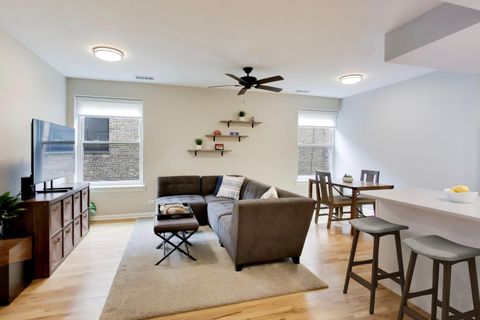 Tiny photo for 1636 W Melrose Street #303, Chicago, IL 60657 (MLS # 12631020)