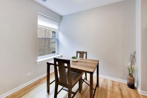 Tiny photo for 1636 W Melrose Street #303, Chicago, IL 60657 (MLS # 12631020)