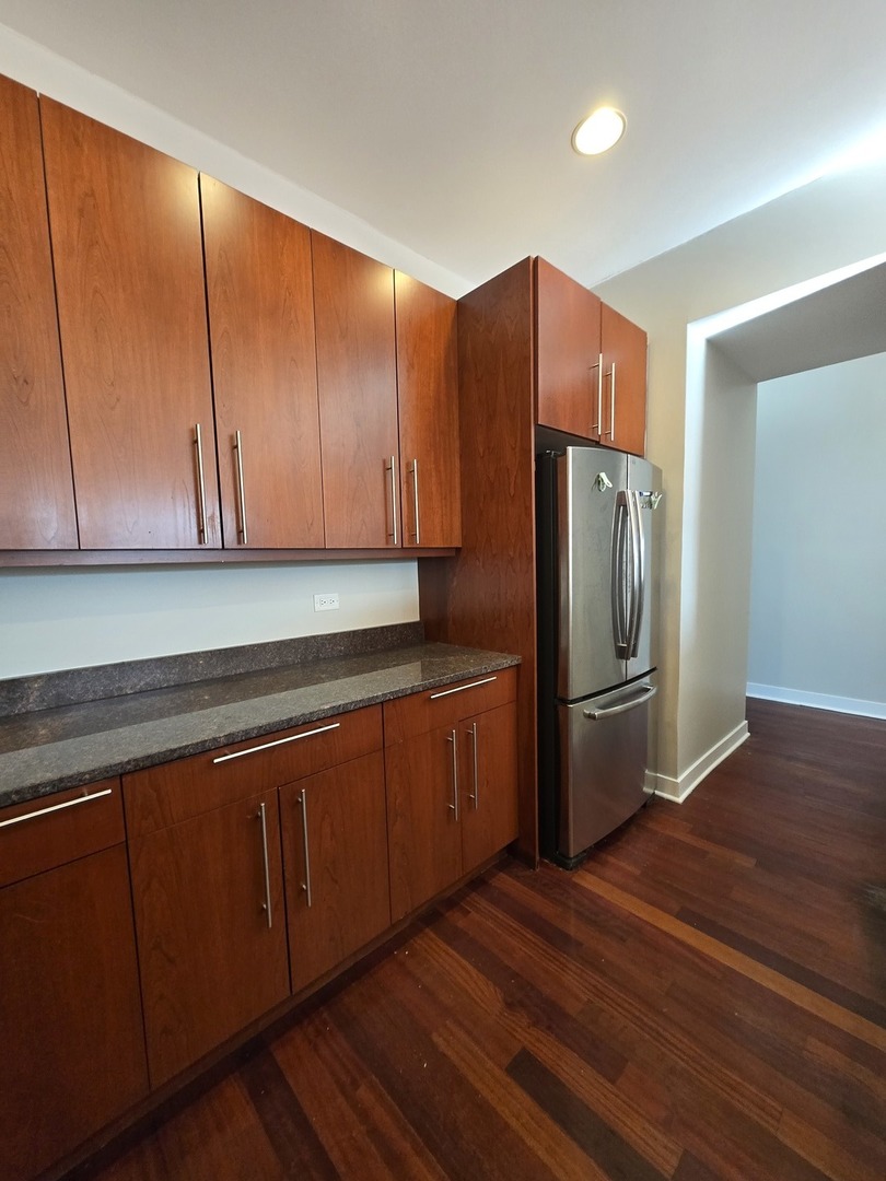 2358 W School Street 4W